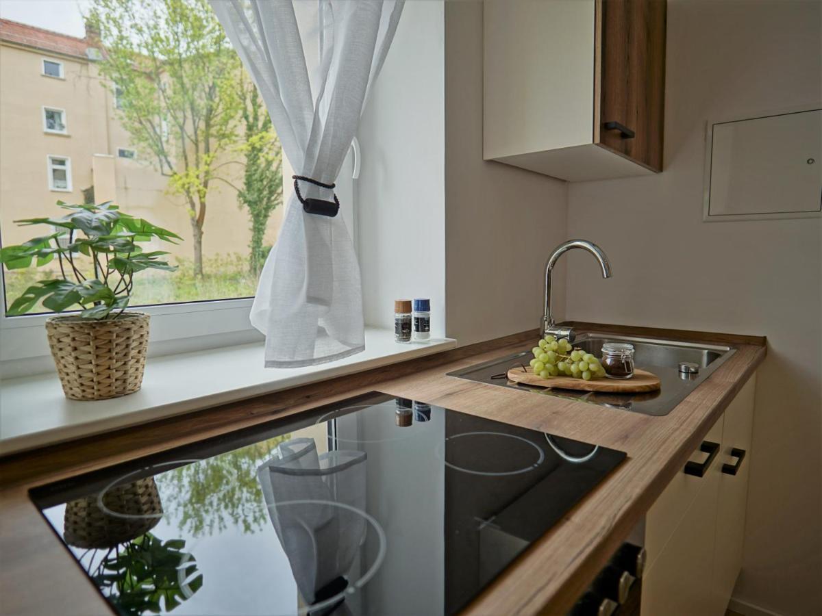 Ferienwohnung "Hogulu" Brandenburg, Balkon, Neustadt, Kueche, Wassernaehe - Parkplatz Inklusive Brandenburg an der Havel Exterior foto